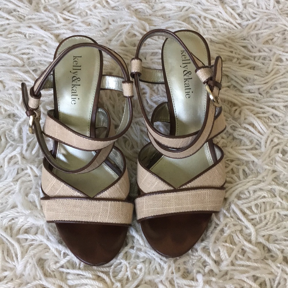 Kelly & Katie natural wedge sandals